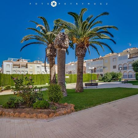 108 Apartament Fabulus Torrevieja Buitenkant foto