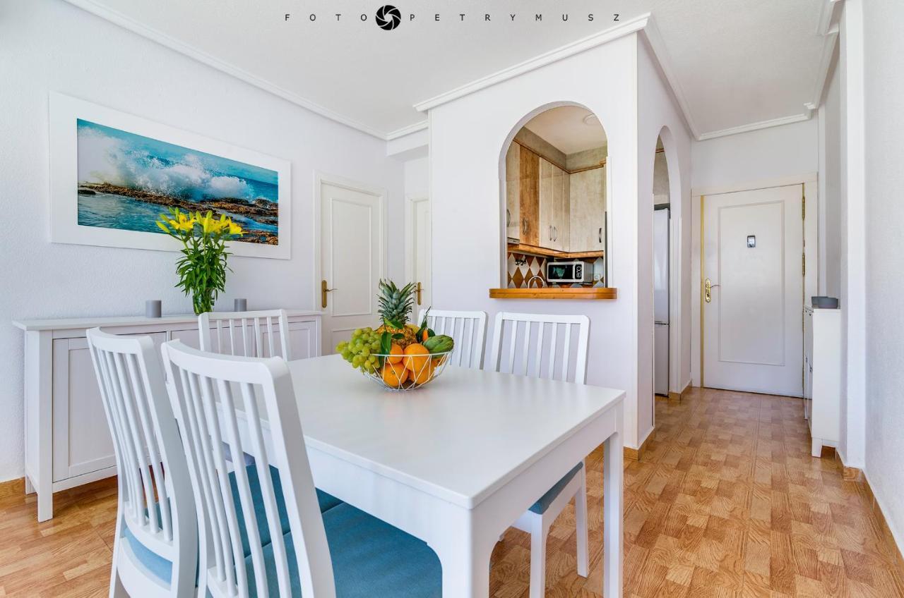 108 Apartament Fabulus Torrevieja Buitenkant foto