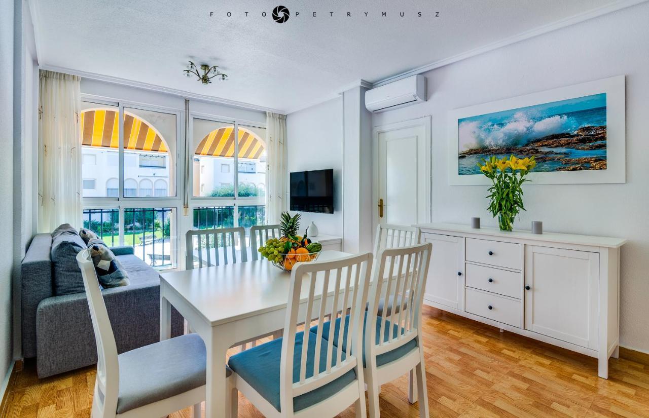 108 Apartament Fabulus Torrevieja Buitenkant foto