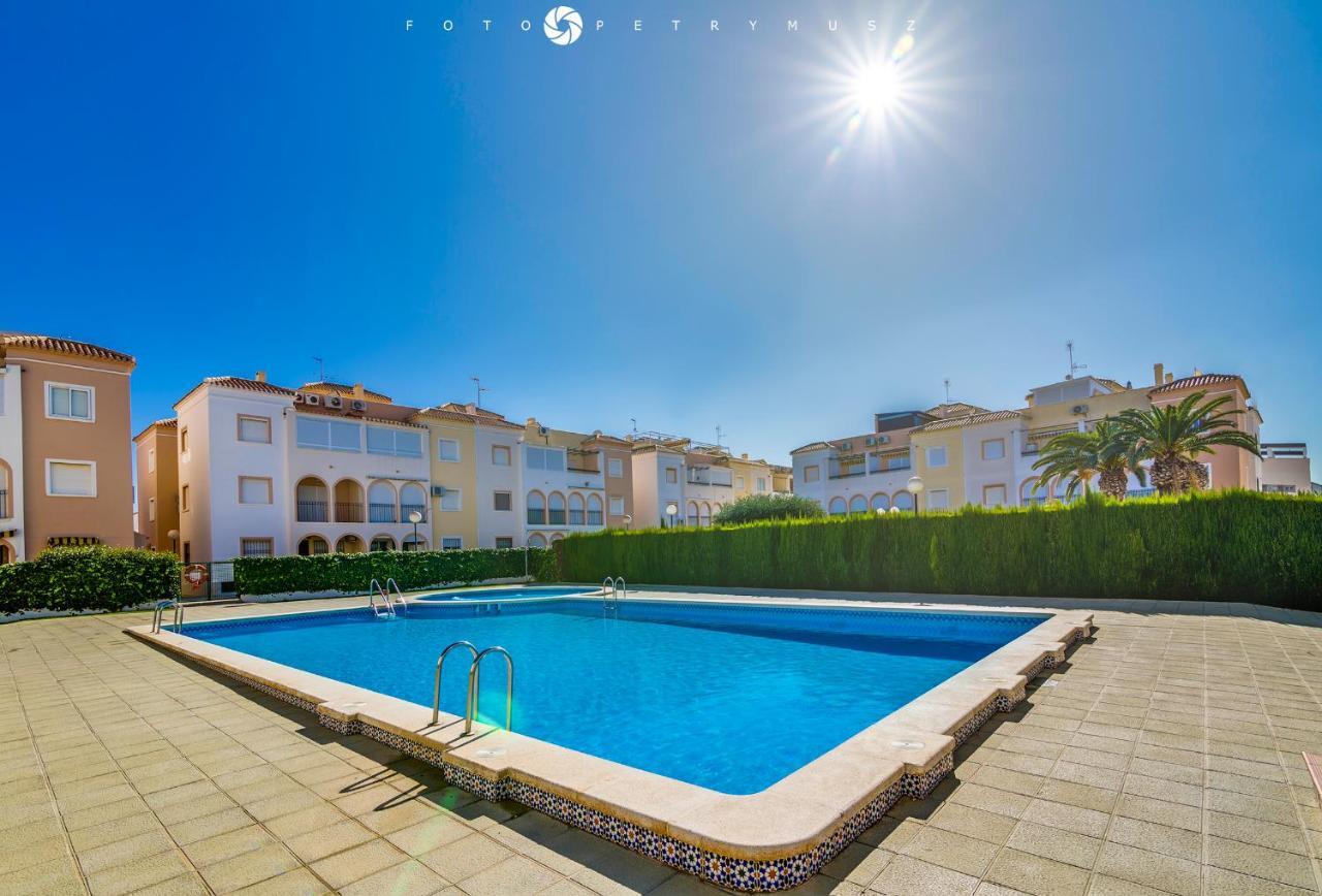 108 Apartament Fabulus Torrevieja Buitenkant foto